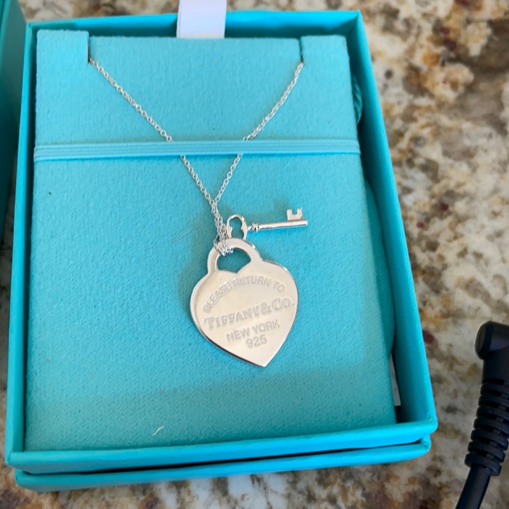 Tiffany & Co Heart and Key necklace Real NWT